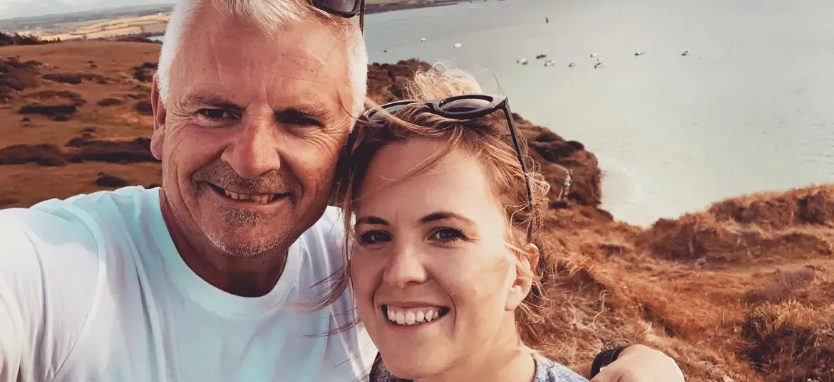 THE ROY CASTLE LUNG CANCER FOUNDATION