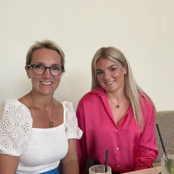 Hannah & Ella Broggio