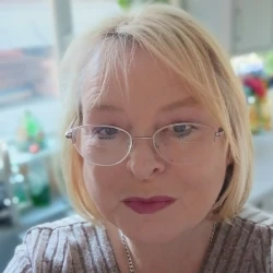 Shirley Cawte