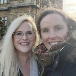 Suze & Roz!