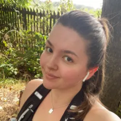 Lydia Bond