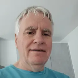 Niall Hutchinson running the Seven World Marathons in 9 months. One of the first in the world to do this. Sydney(31/8/25), Berlin (21/9), Chicago (12/10), New York (2/11), Tokyo (1/3/26), Boston(20/4), London (26/4)